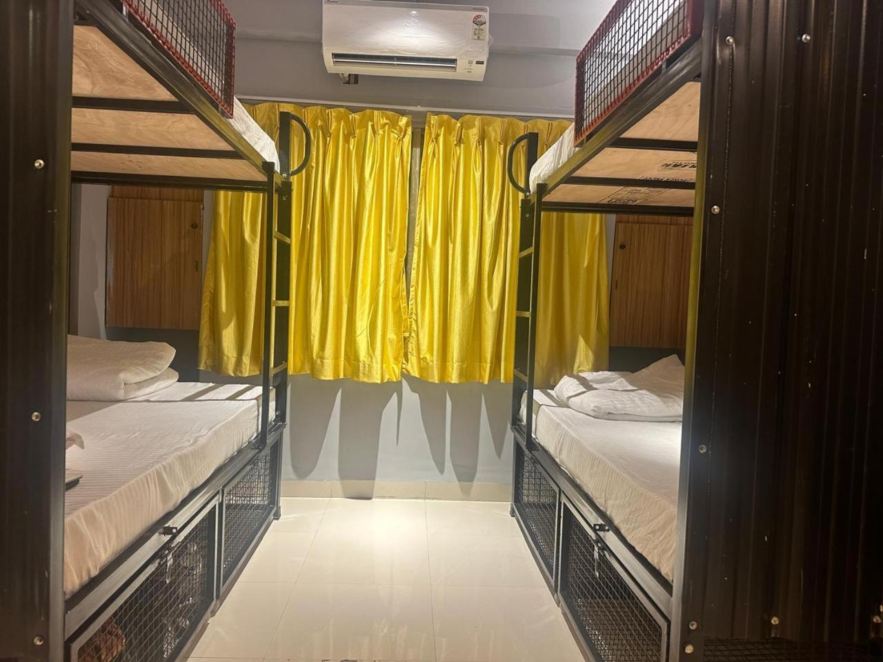 Travotale Hostel And Cowork Koregaonpark Pune Exterior photo