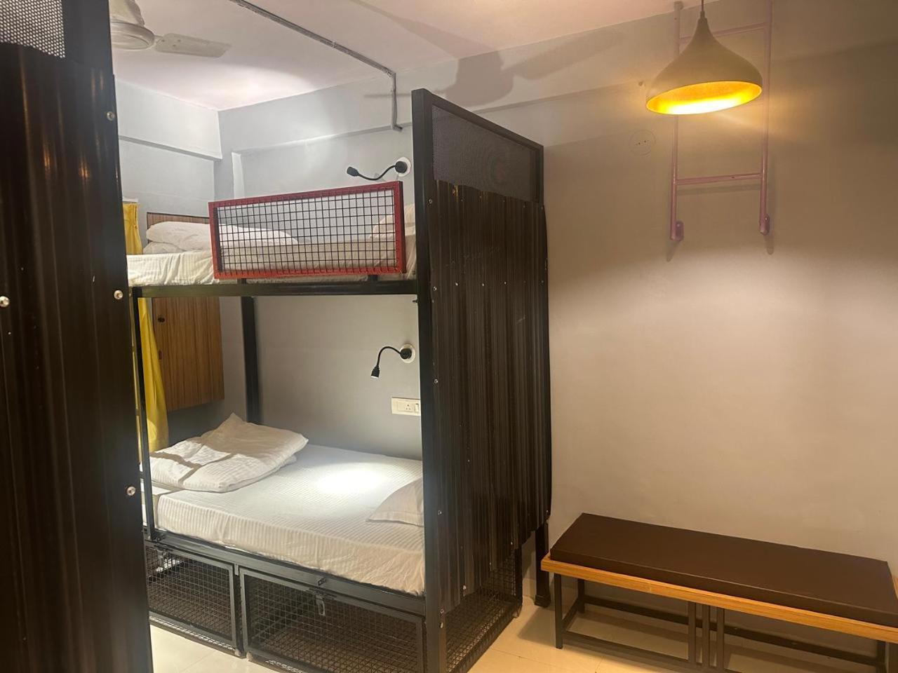 Travotale Hostel And Cowork Koregaonpark Pune Exterior photo