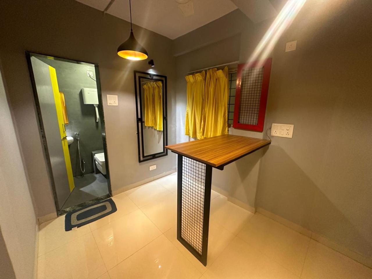 Travotale Hostel And Cowork Koregaonpark Pune Exterior photo