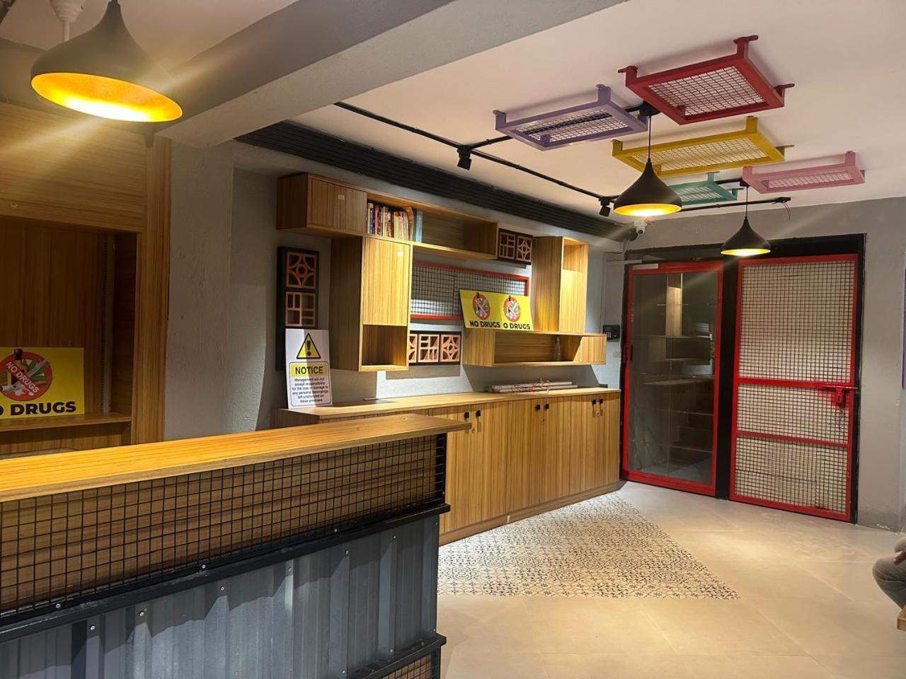 Travotale Hostel And Cowork Koregaonpark Pune Exterior photo