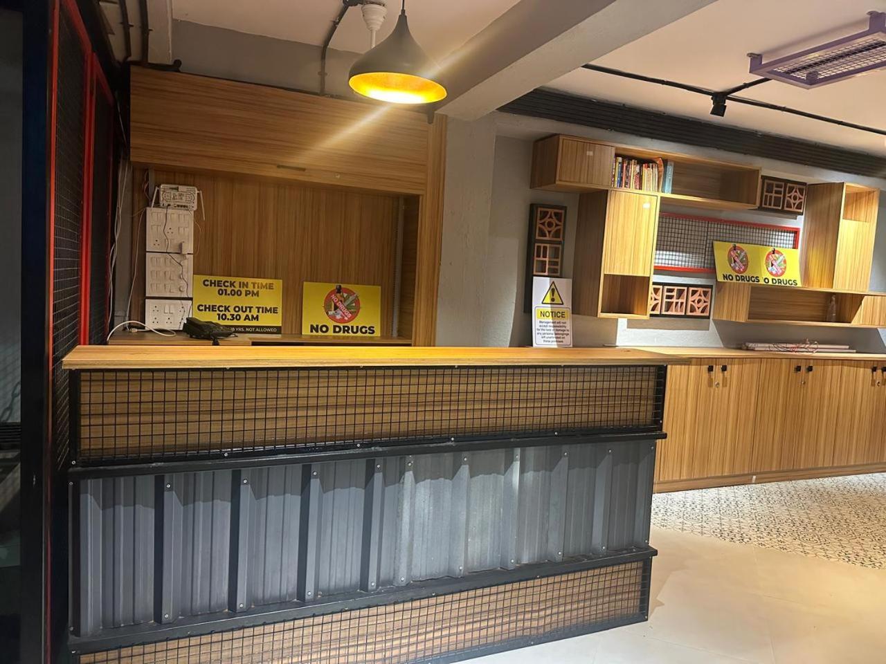 Travotale Hostel And Cowork Koregaonpark Pune Exterior photo