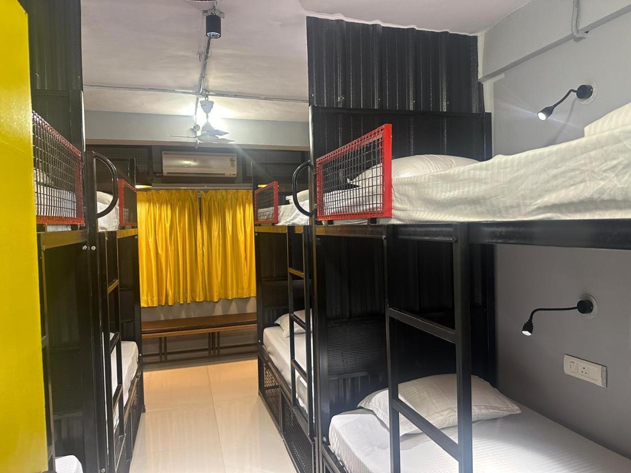 Travotale Hostel And Cowork Koregaonpark Pune Exterior photo