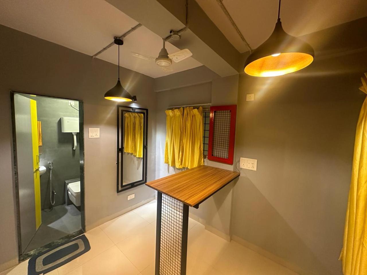 Travotale Hostel And Cowork Koregaonpark Pune Exterior photo
